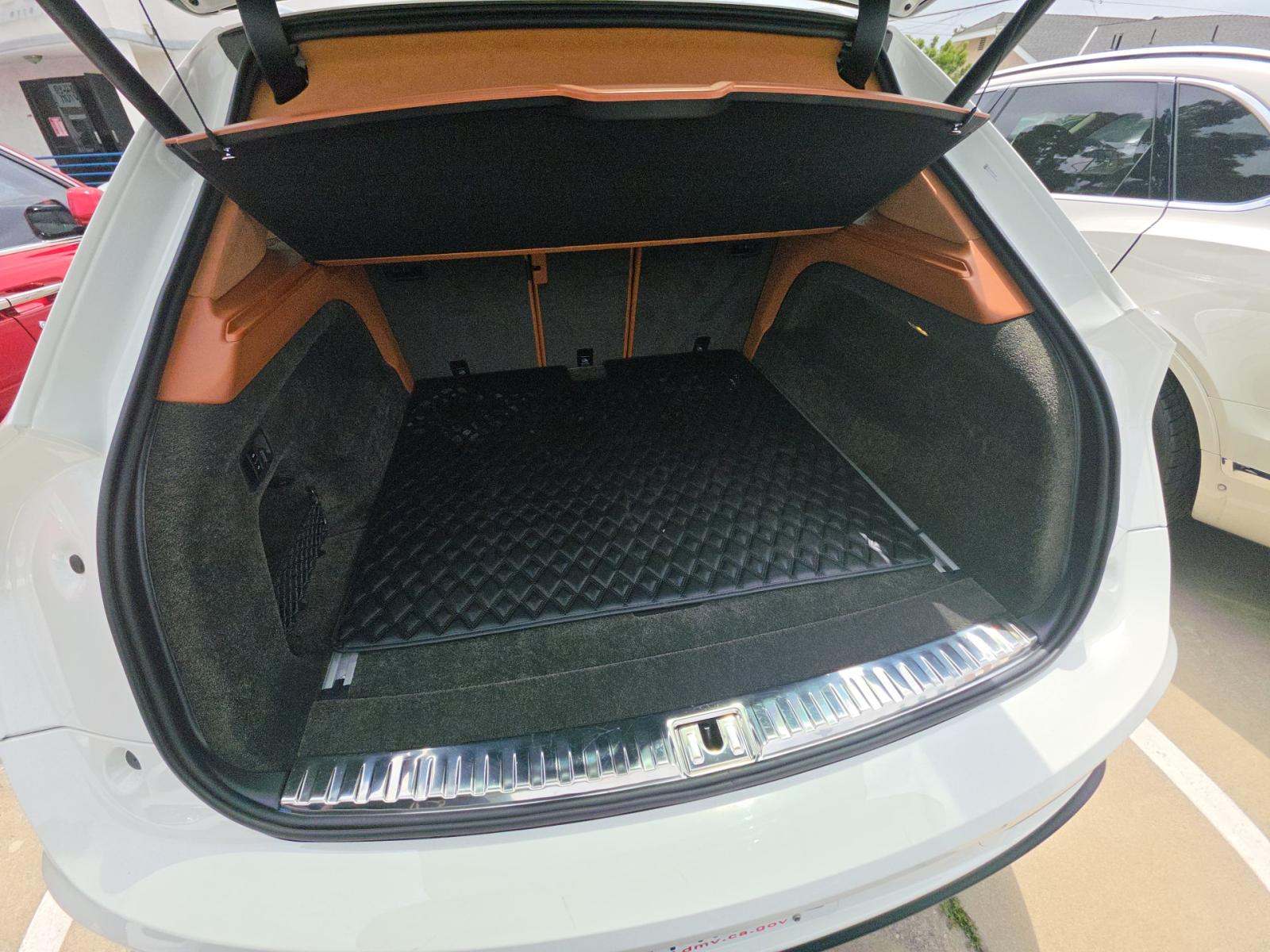 2023 Bentley Bentayga Azure AWD