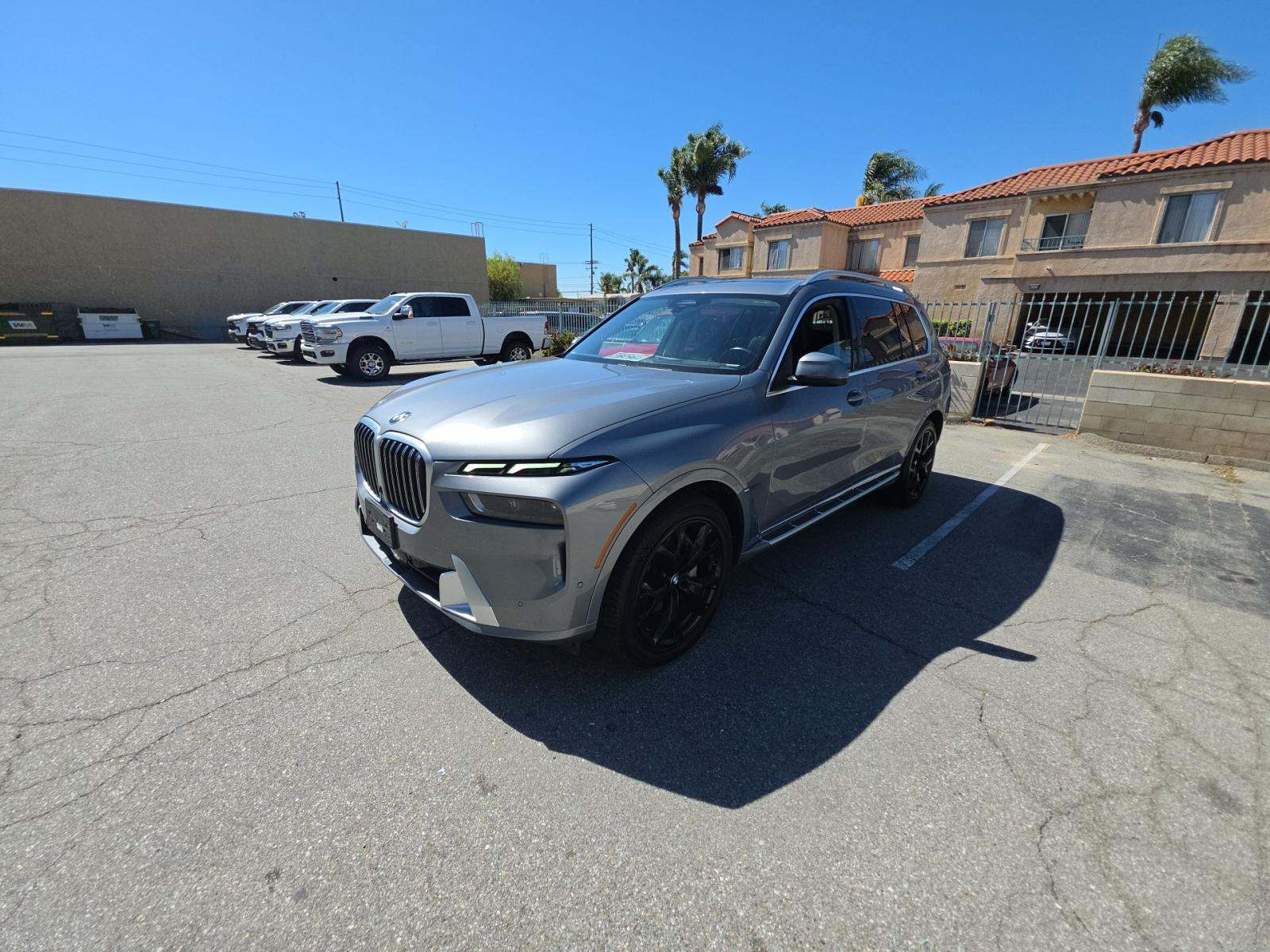 2025 BMW X7 xDrive40i AWD