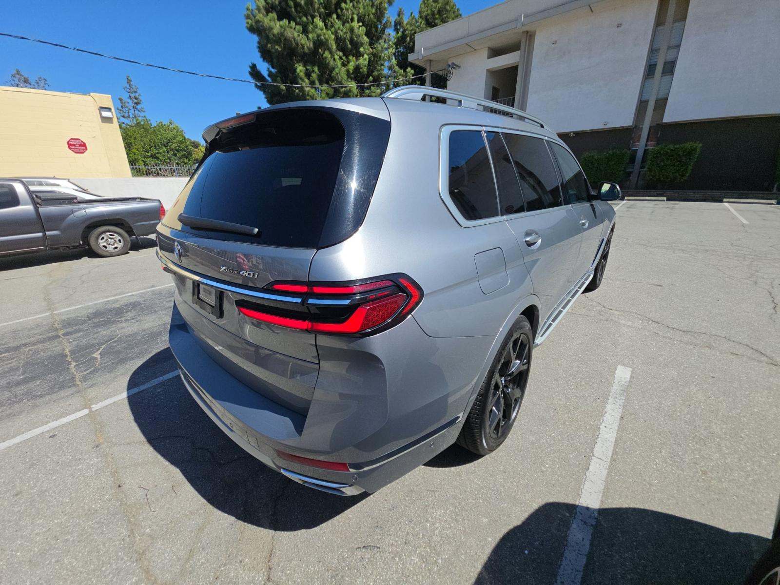2025 BMW X7 xDrive40i AWD