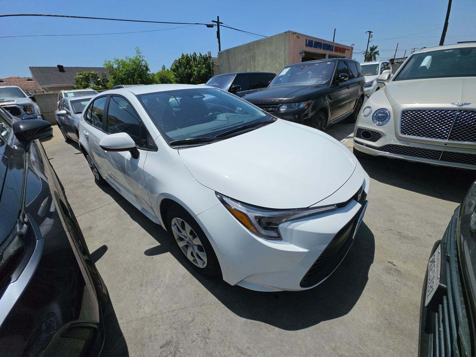 2026 Toyota Corolla Hybrid LE FWD