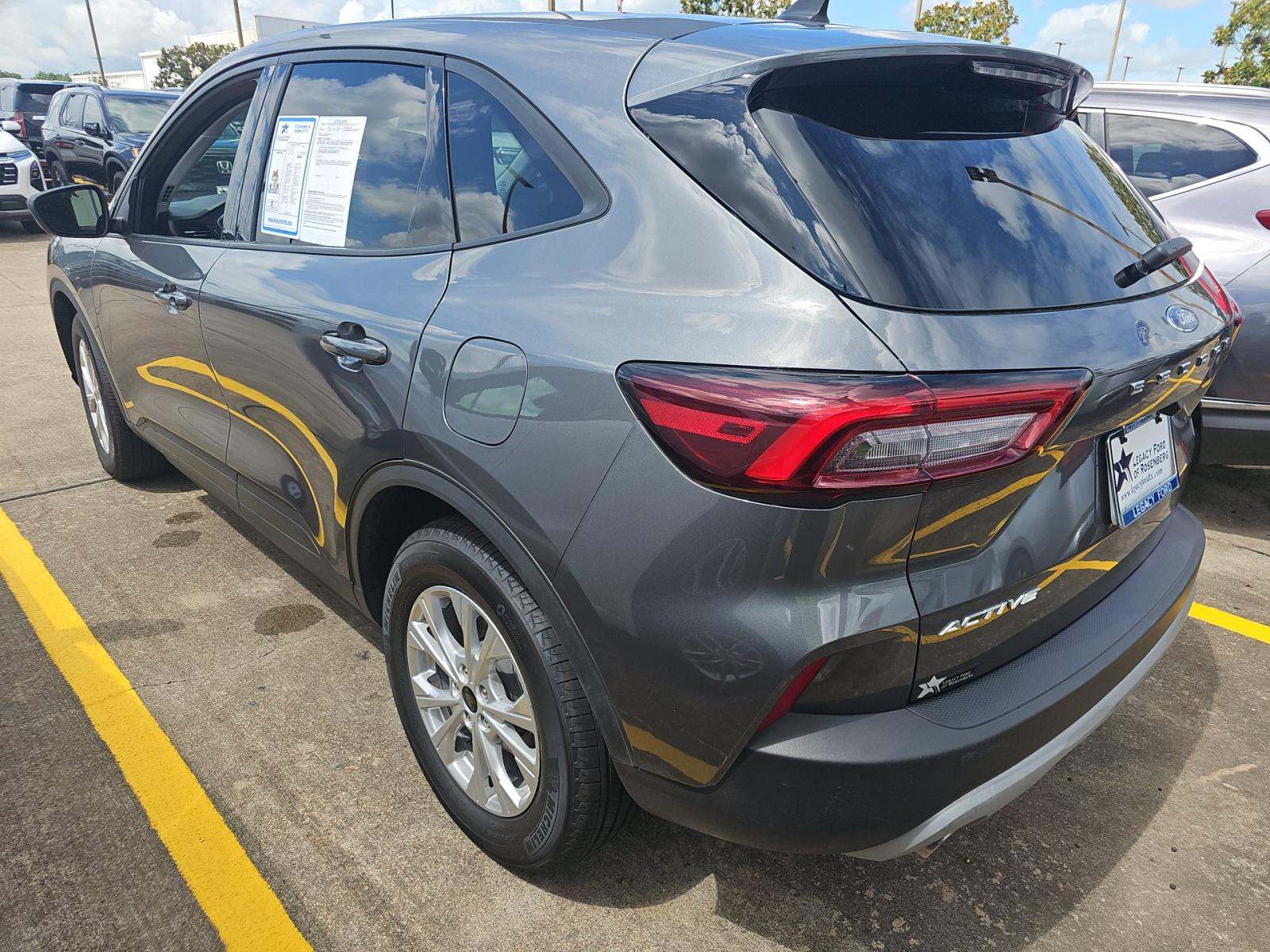 FORD ESCAPE - 4