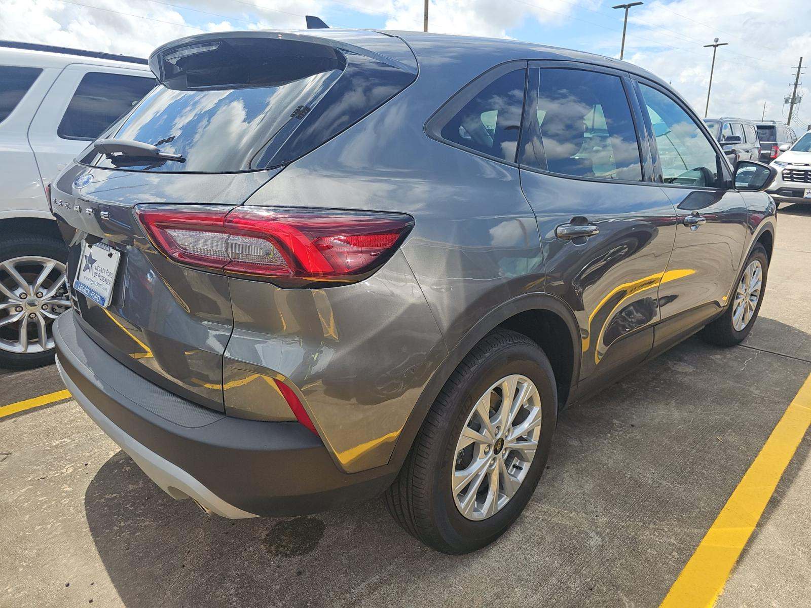 FORD ESCAPE - 3