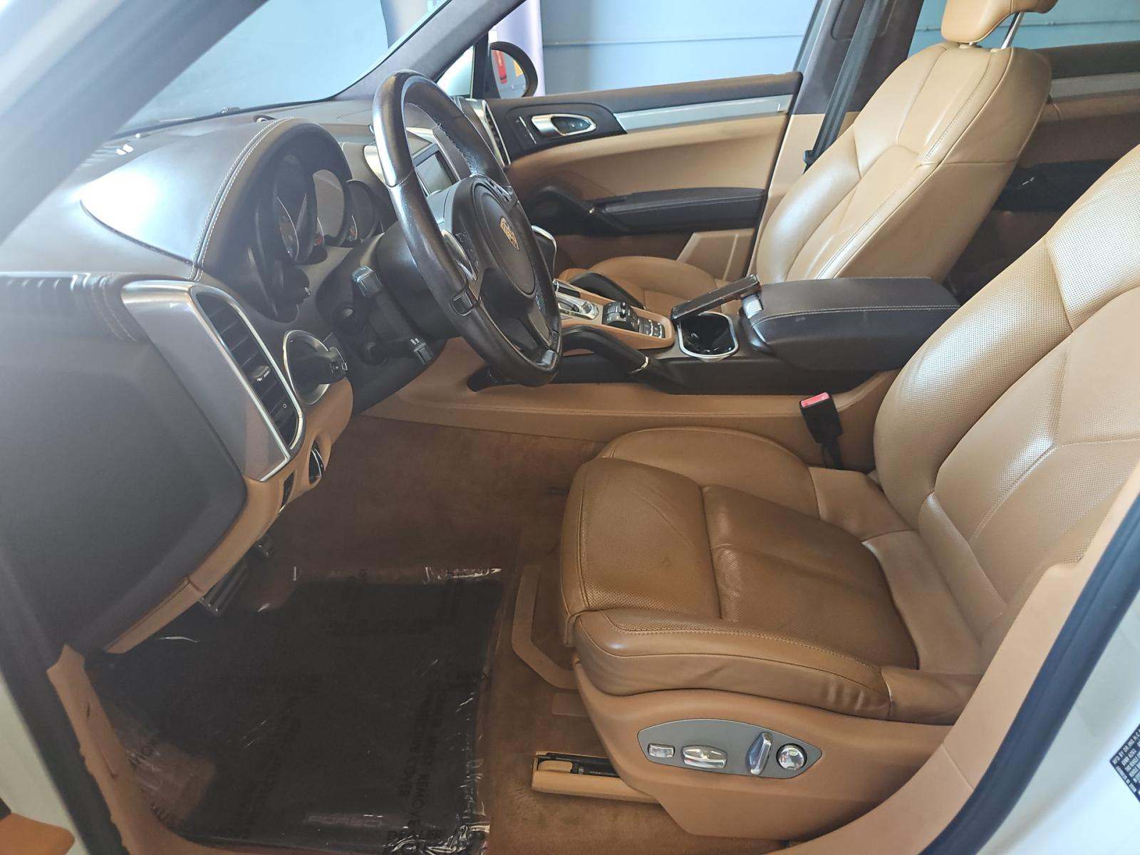 PORSCHE CAYENNE - 6