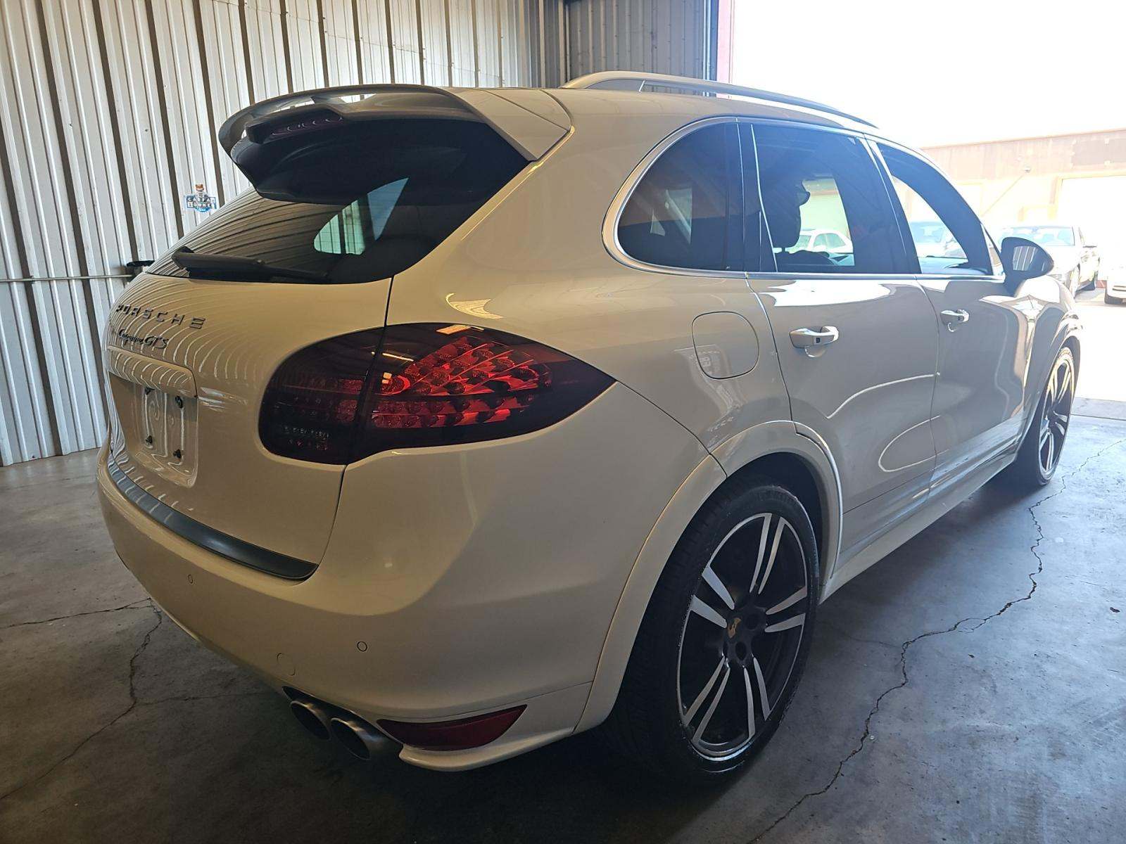 PORSCHE CAYENNE - 3