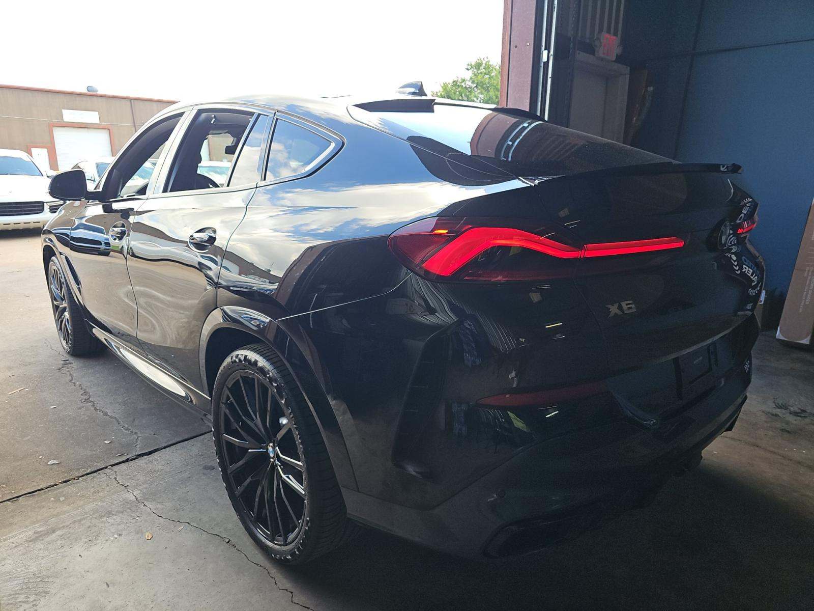 2020 BMW X6 M50i AWD
