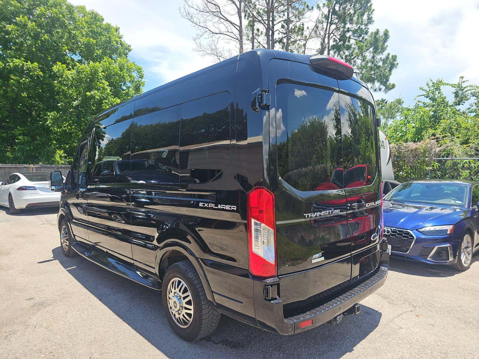 FORD TRANSIT 250 - 4