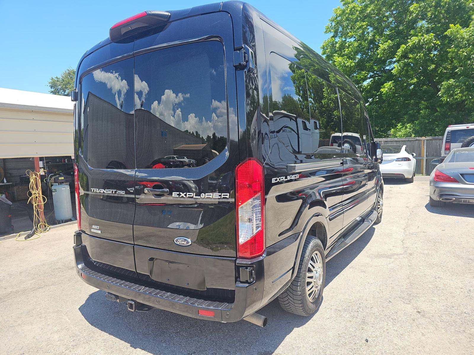 FORD TRANSIT 250 - 3
