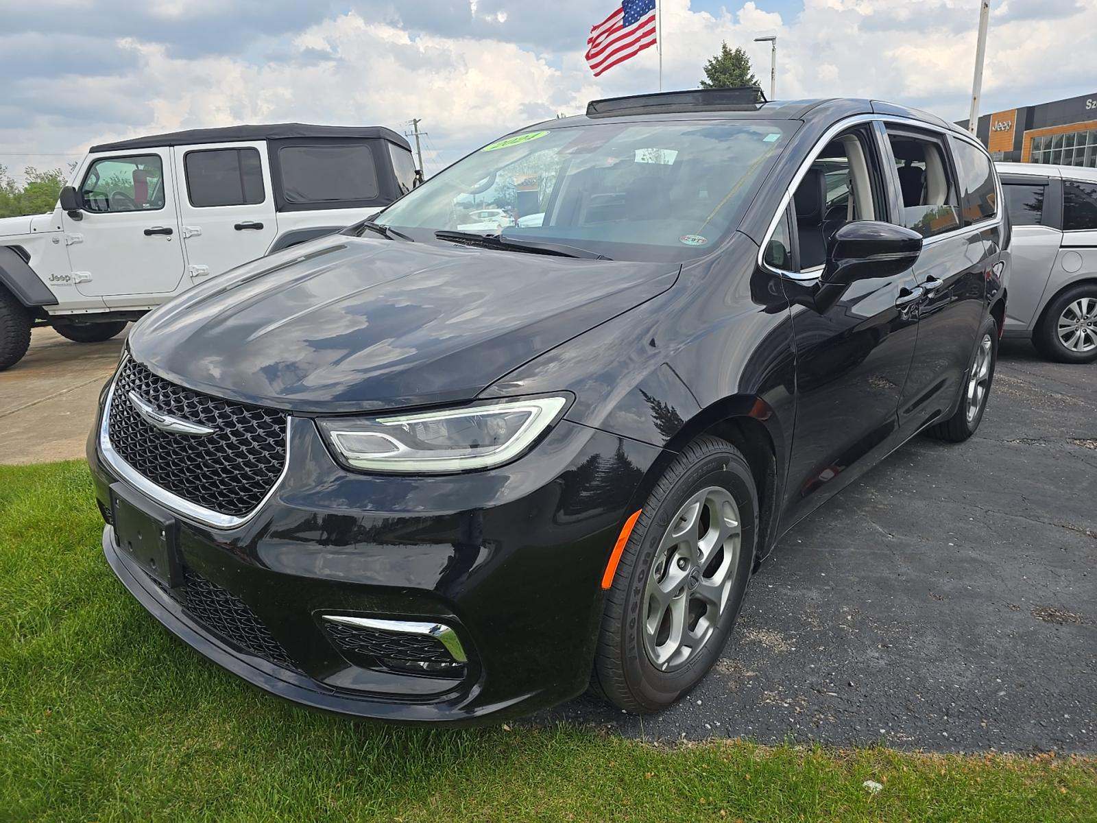 2024 Chrysler Pacifica Limited FWD