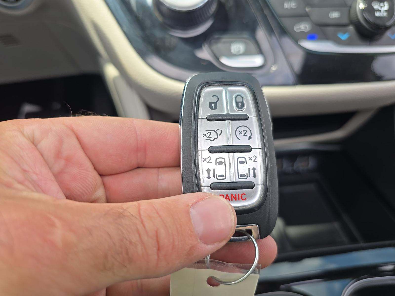 2024 Chrysler Pacifica Limited FWD
