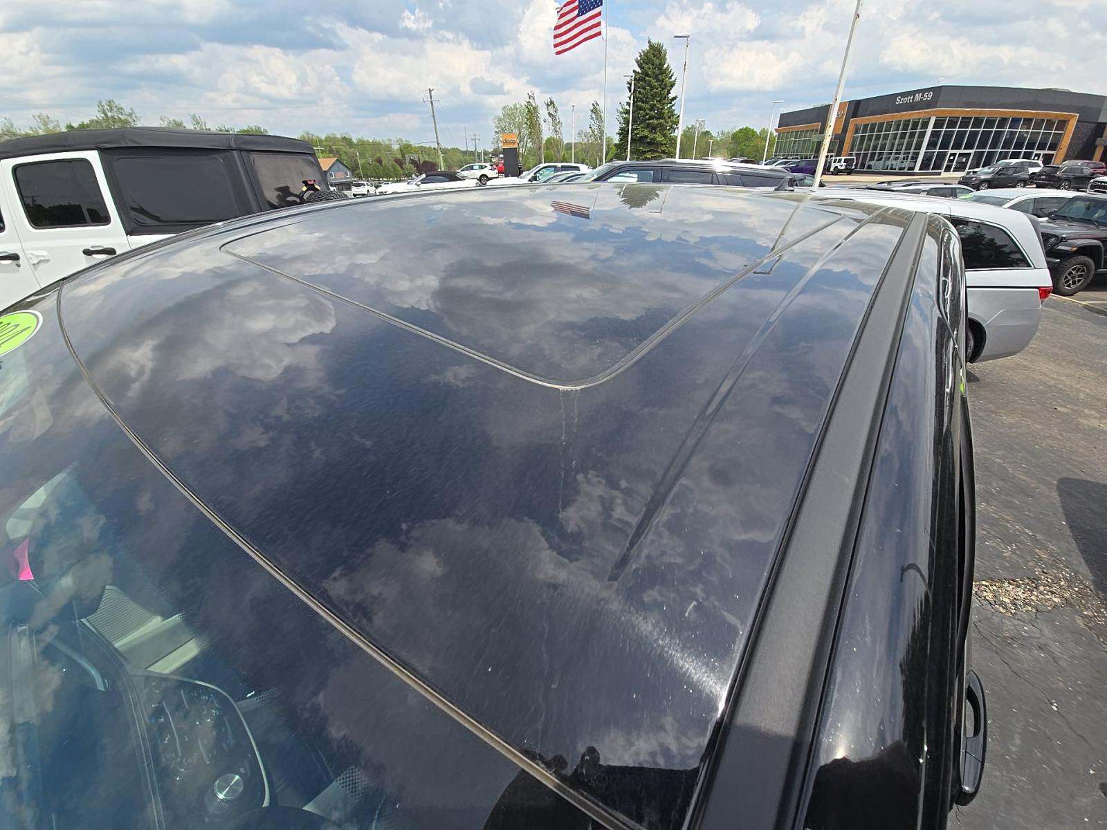 2024 Chrysler Pacifica Limited FWD