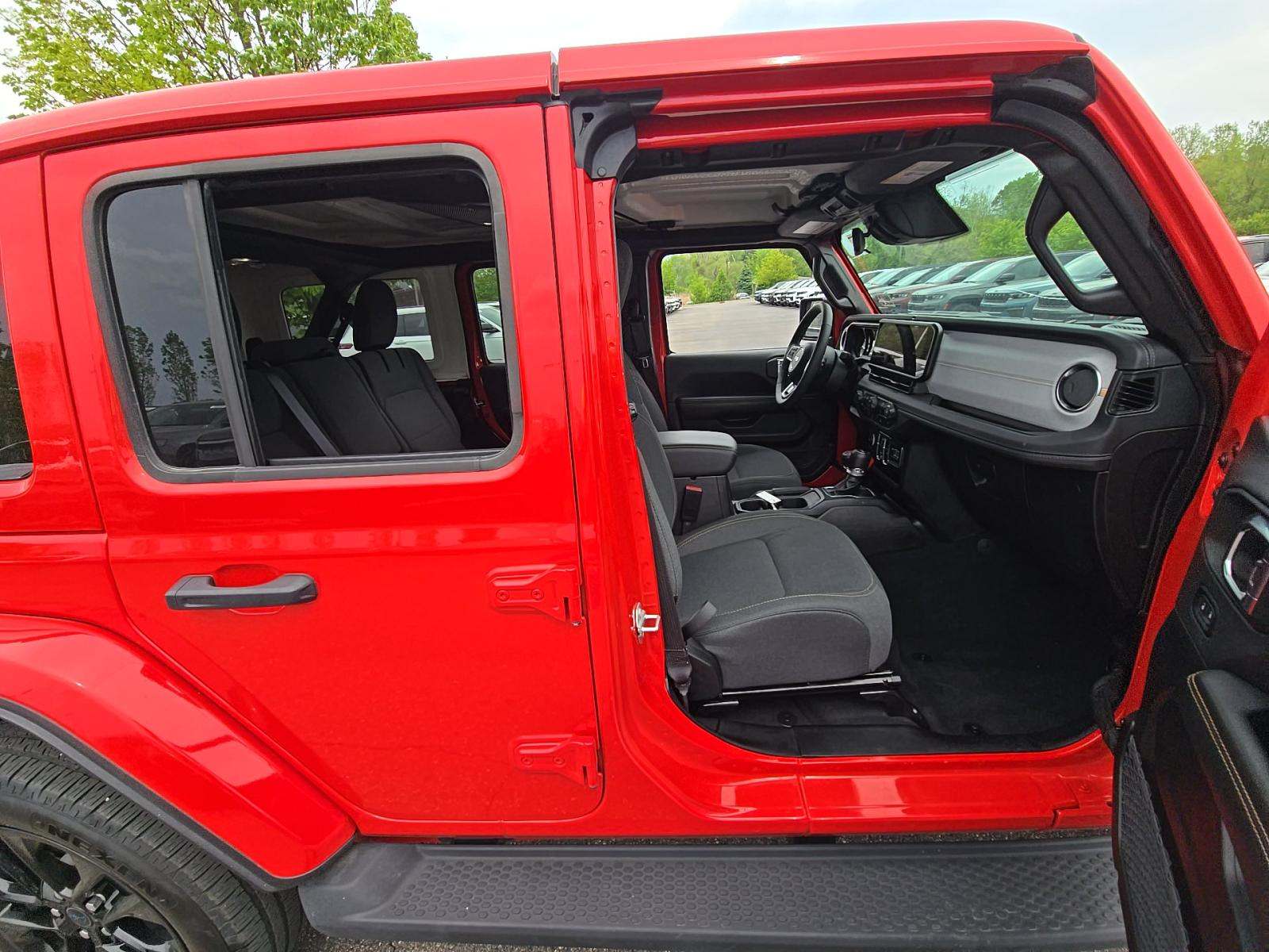 2025 Jeep Wrangler 4xe Sahara AWD