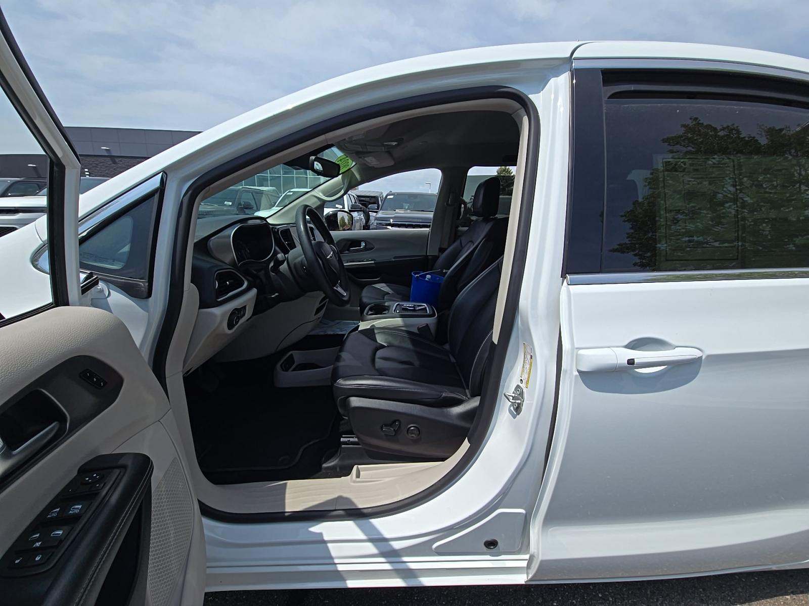 2024 Chrysler Pacifica Touring L FWD