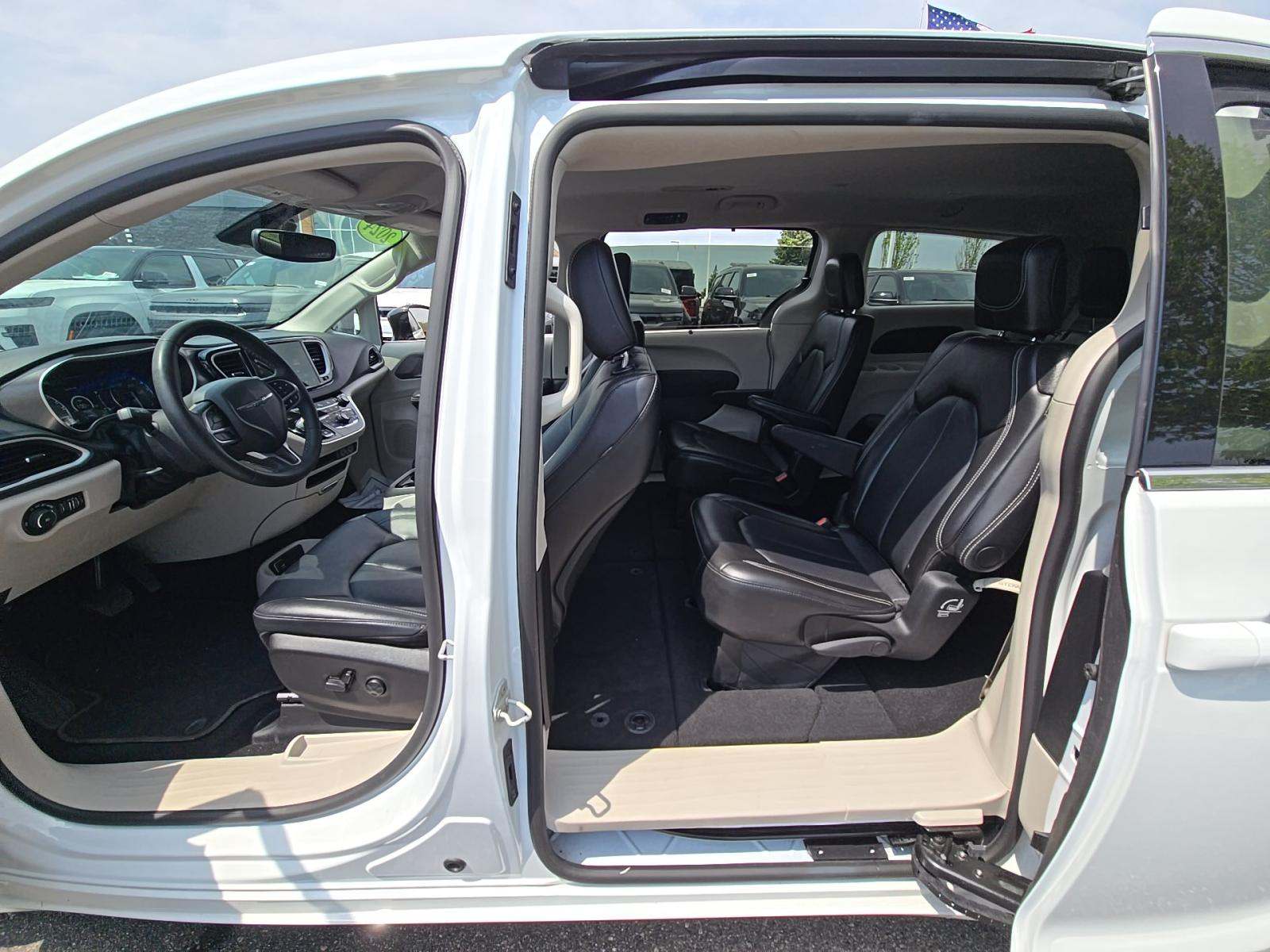 2024 Chrysler Pacifica Touring L FWD