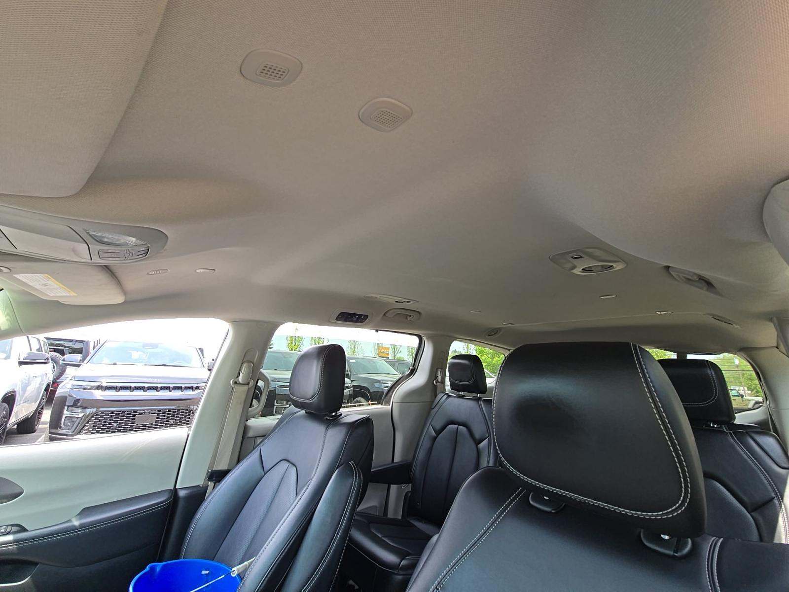 2024 Chrysler Pacifica Touring L FWD