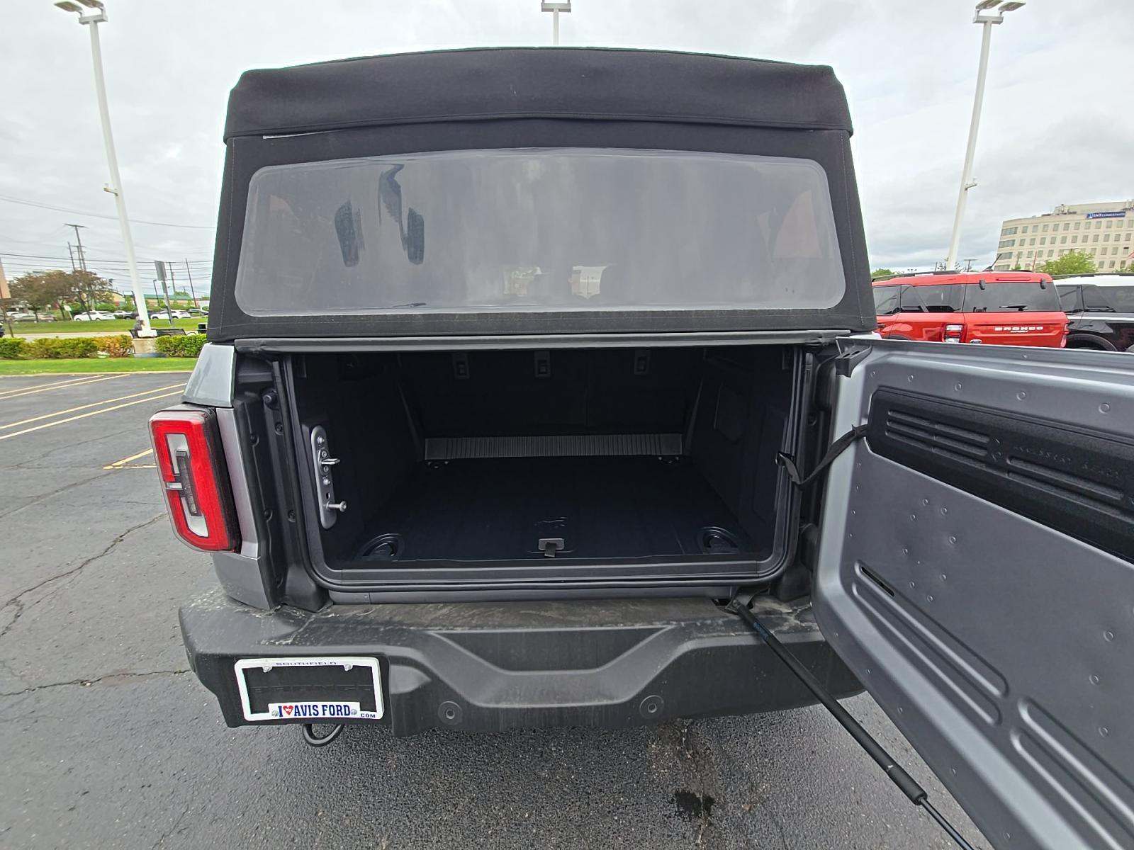 FORD BRONCO - 10