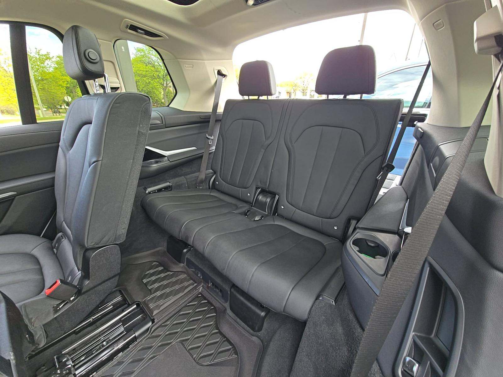 2022 BMW X7 xDrive40i AWD