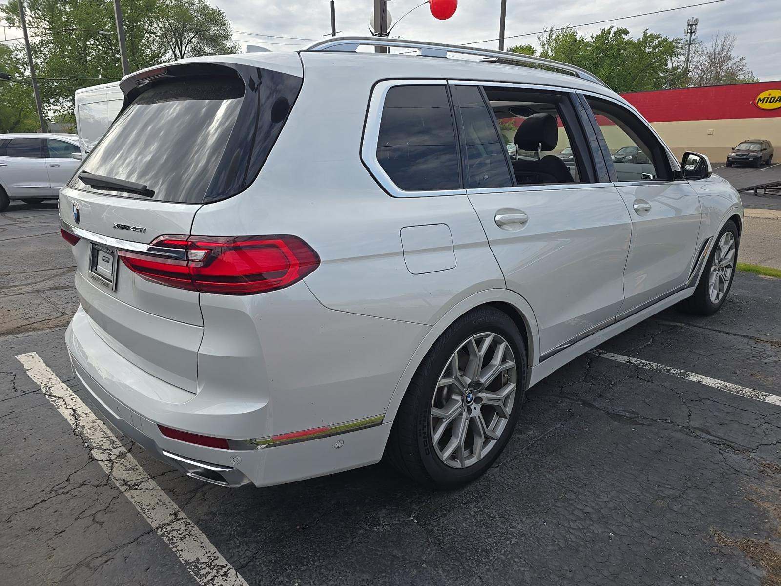 2022 BMW X7 xDrive40i AWD