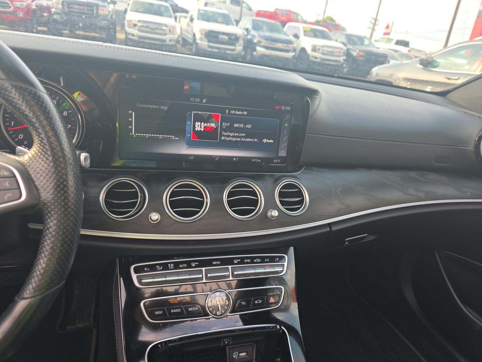 MERCEDES-BENZ E-CLASS - 10