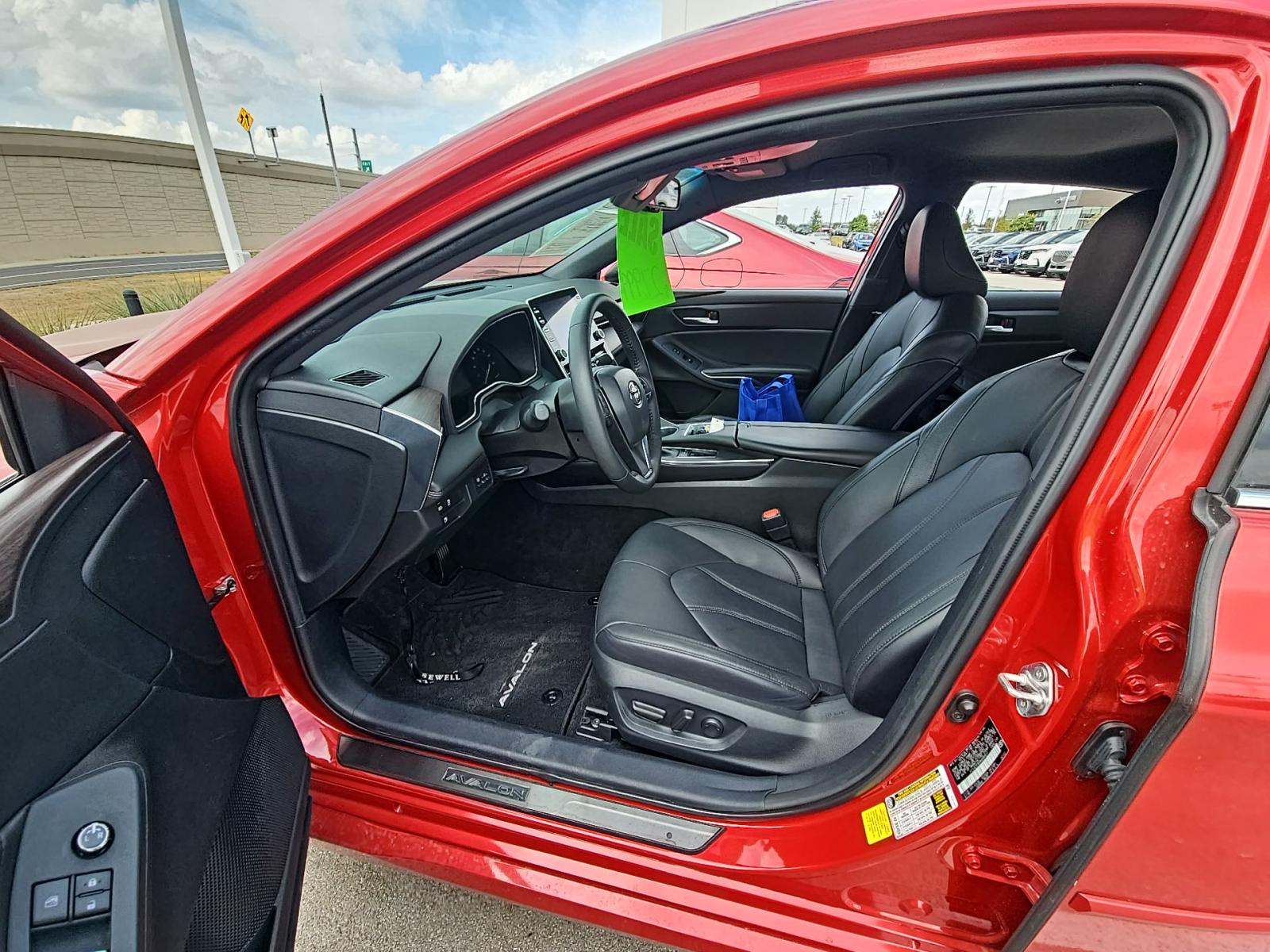 2022 Toyota Avalon XLE FWD