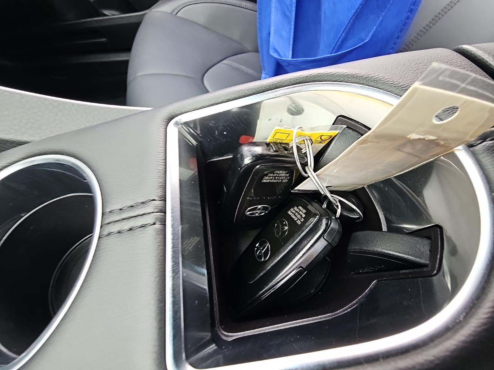 2022 Toyota Avalon XLE FWD