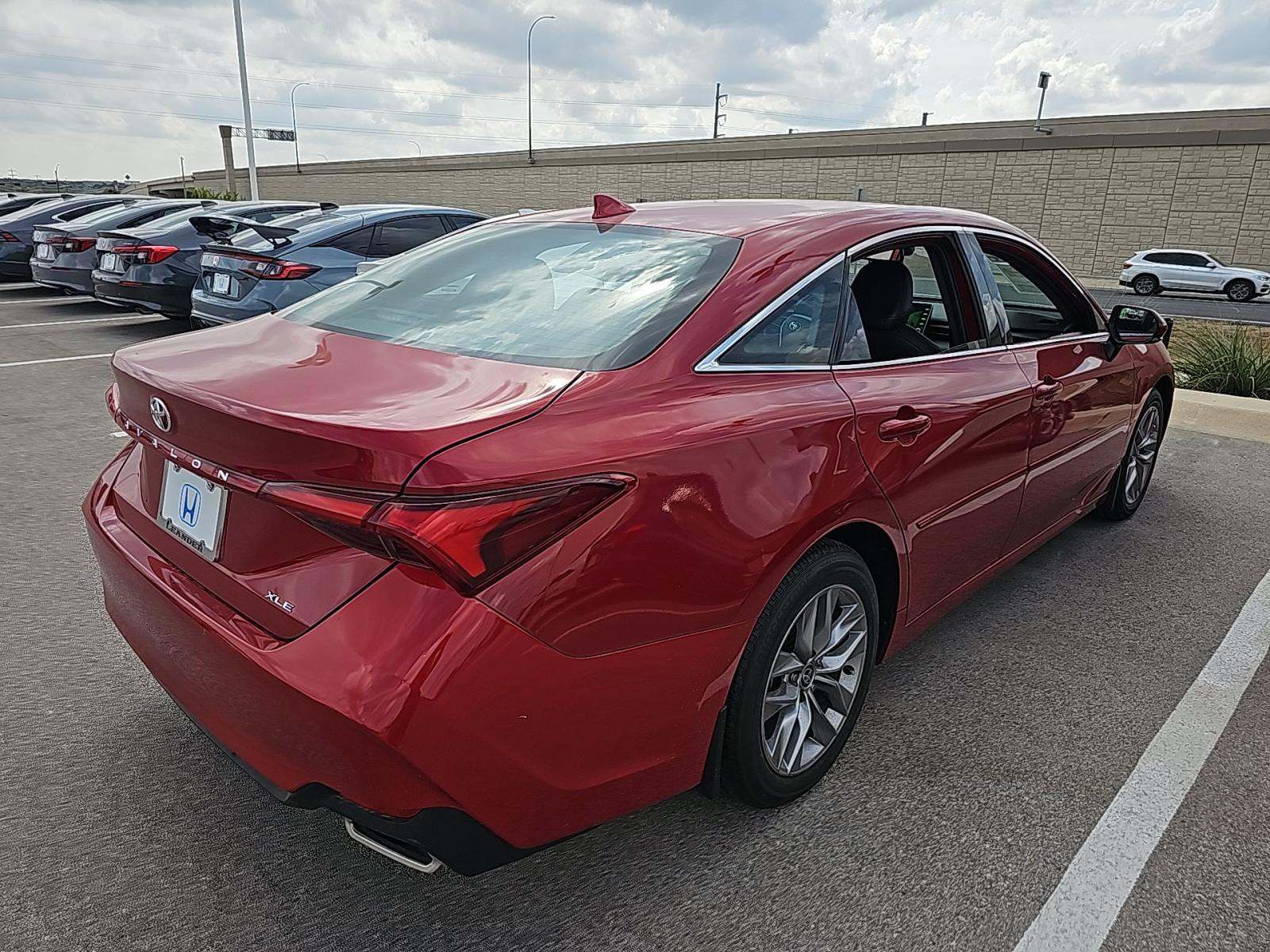 2022 Toyota Avalon XLE FWD