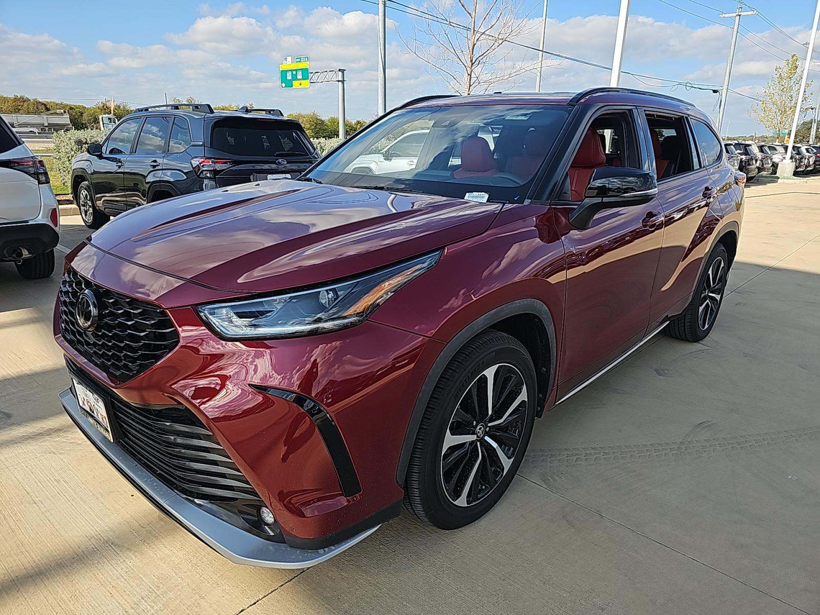 2022 Toyota Highlander XSE FWD