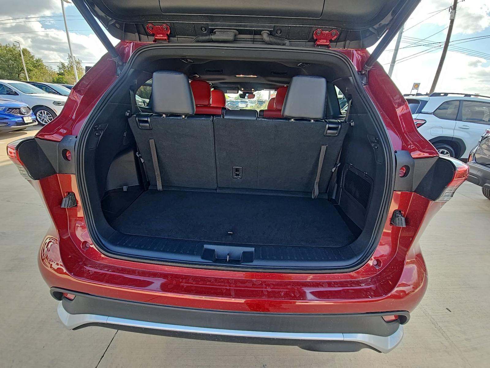 2022 Toyota Highlander XSE FWD