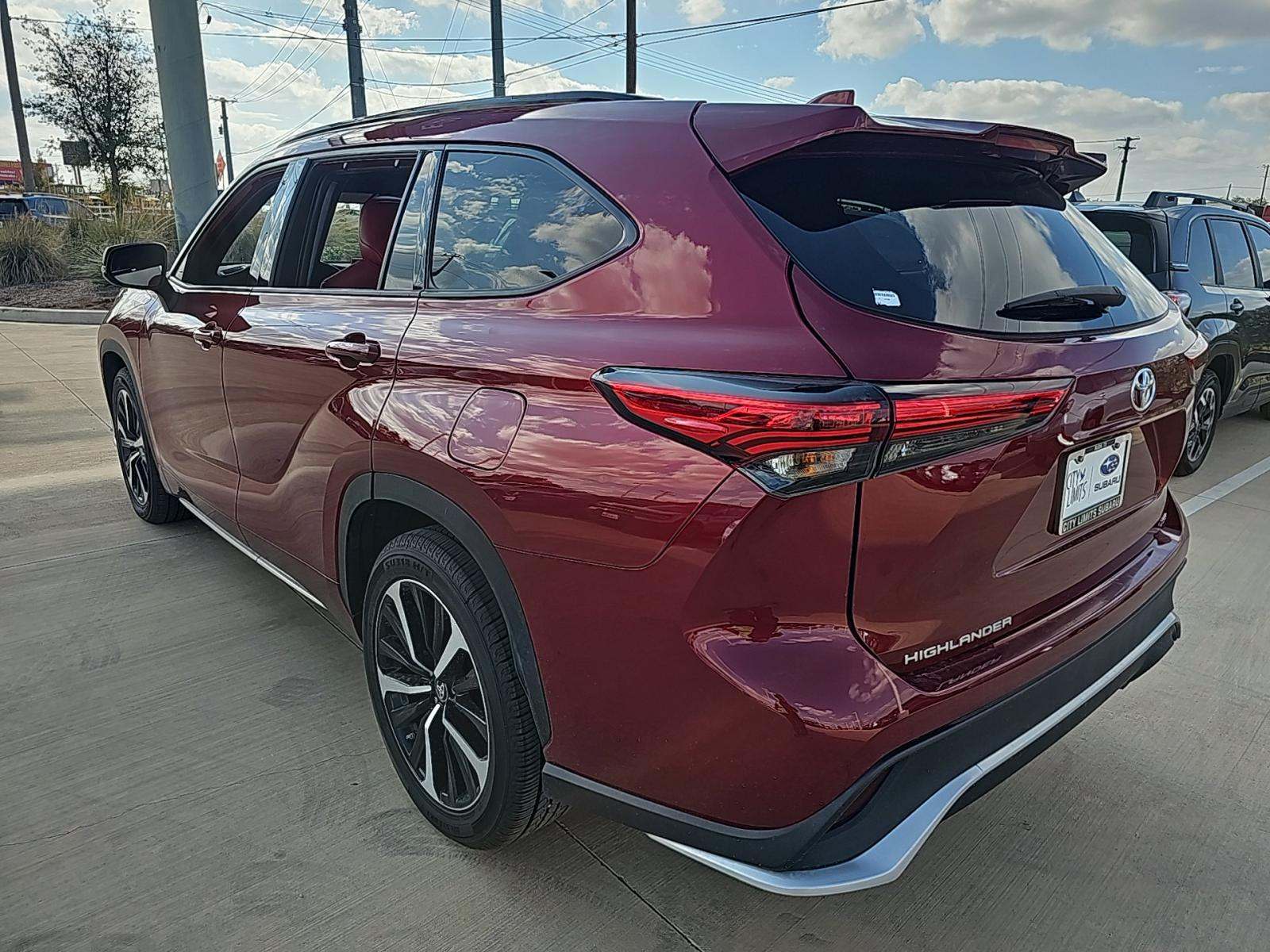 2022 Toyota Highlander XSE FWD