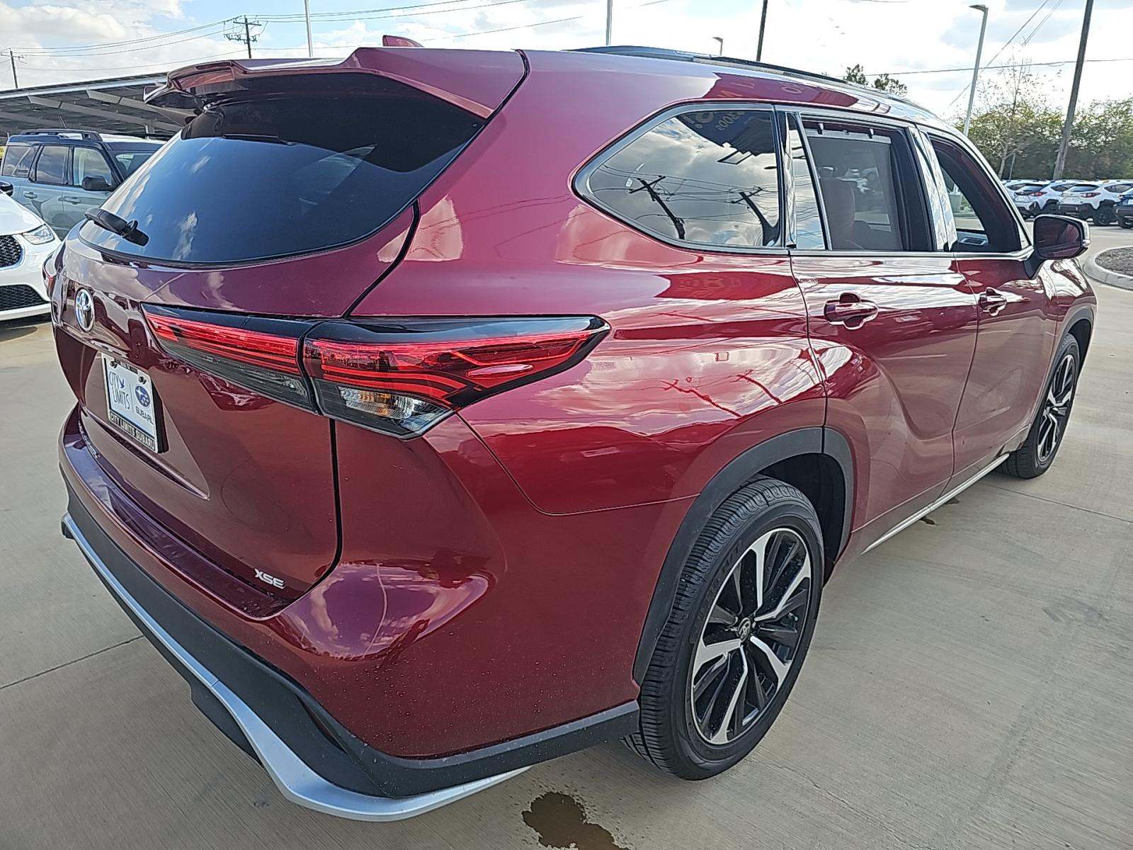 2022 Toyota Highlander XSE FWD