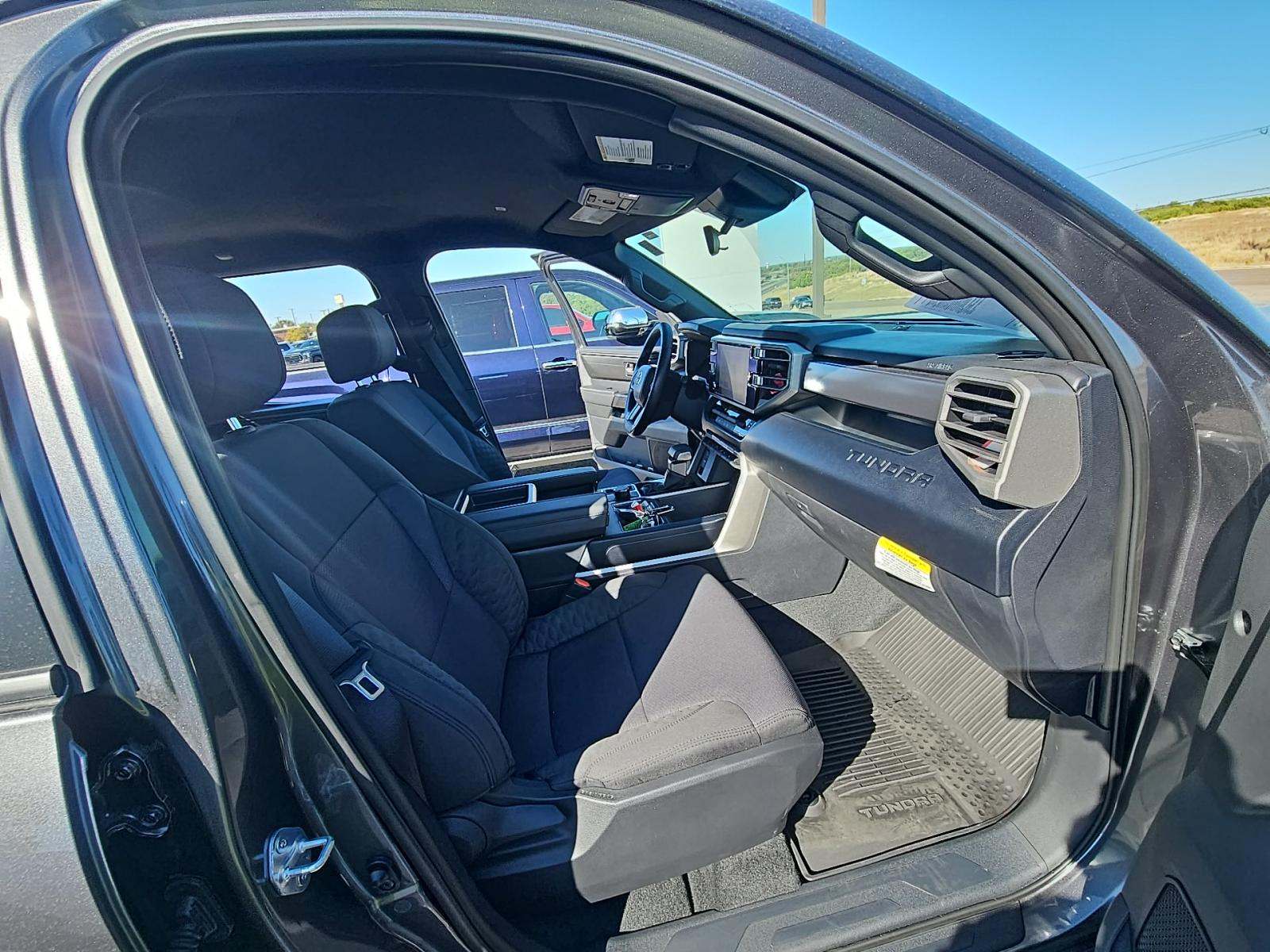 2025 Toyota Tundra SR5 AWD