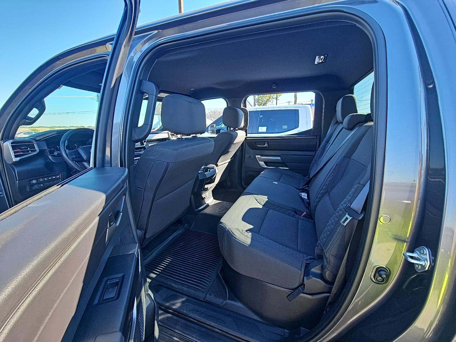 2025 Toyota Tundra SR5 AWD