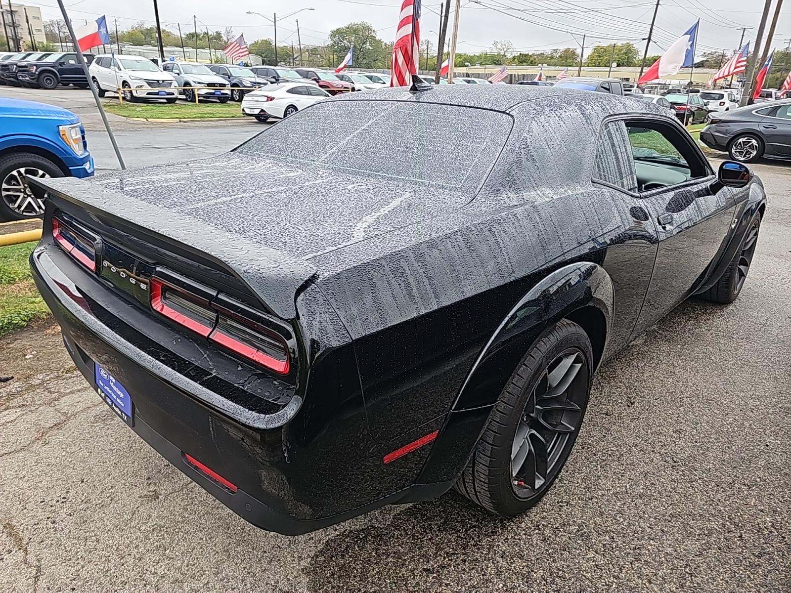 2022 Dodge Challenger R/T Scat Pack Widebody RWD