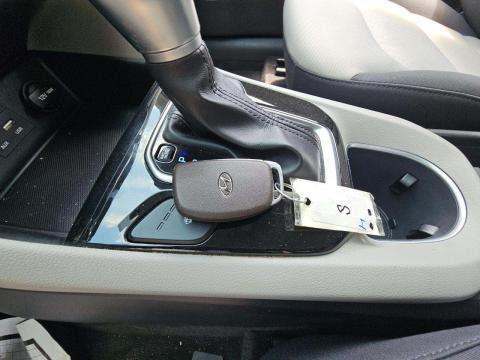 HYUNDAI HYBRID SEL - 8