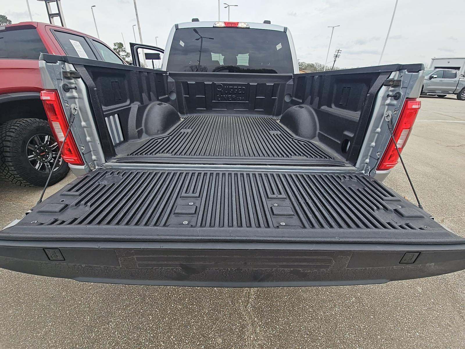 2023 Ford F-150 XLT RWD