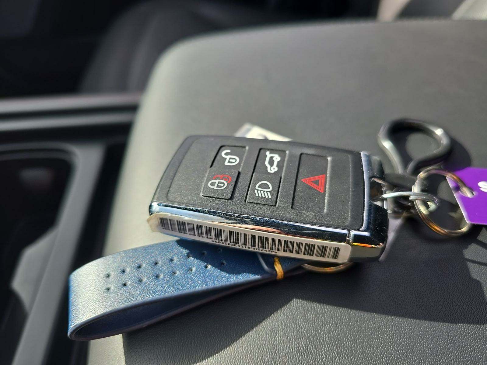 2024 Land Rover Defender 130 X-Dynamic SE AWD