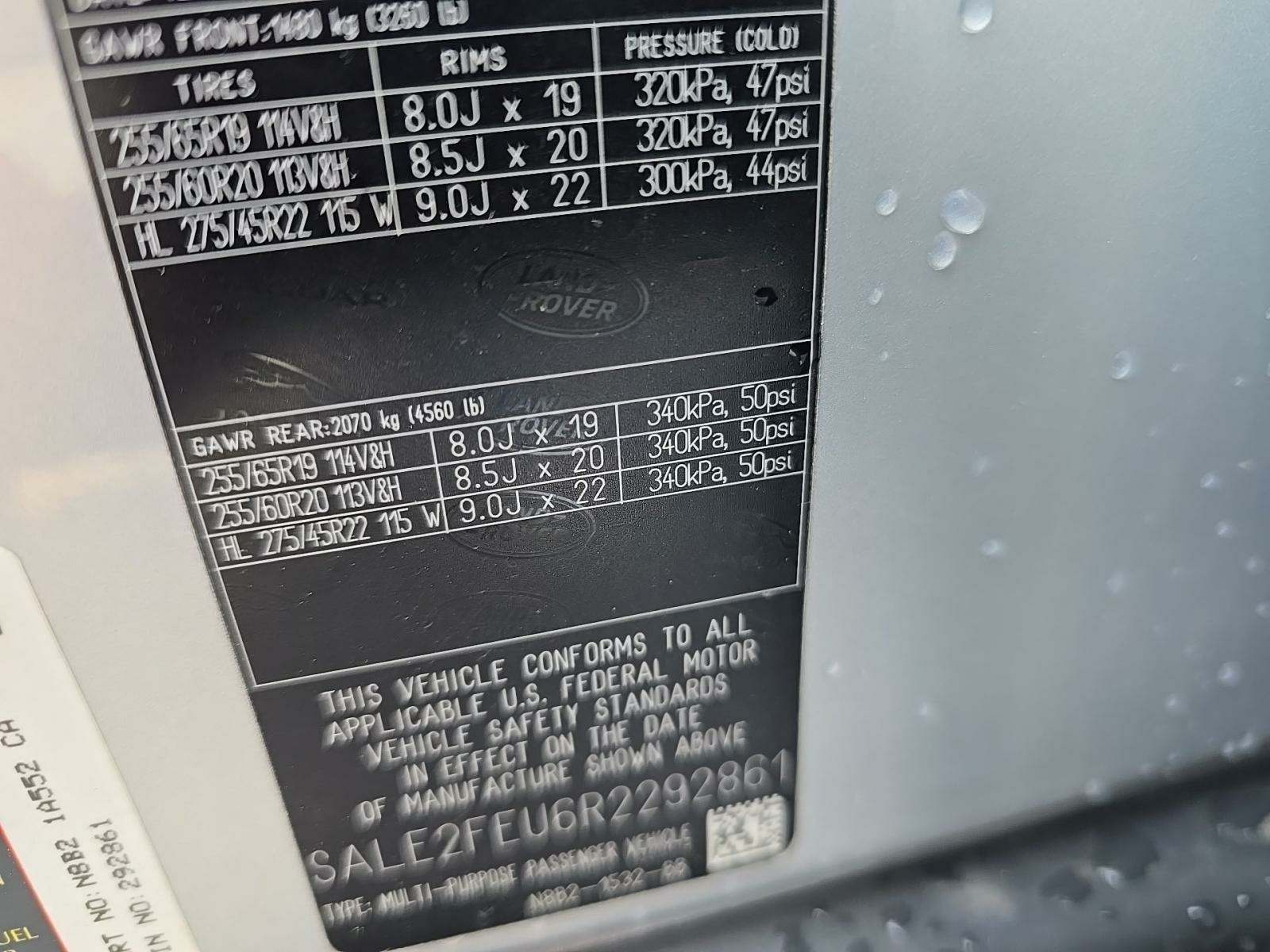 2024 Land Rover Defender 130 X-Dynamic SE AWD