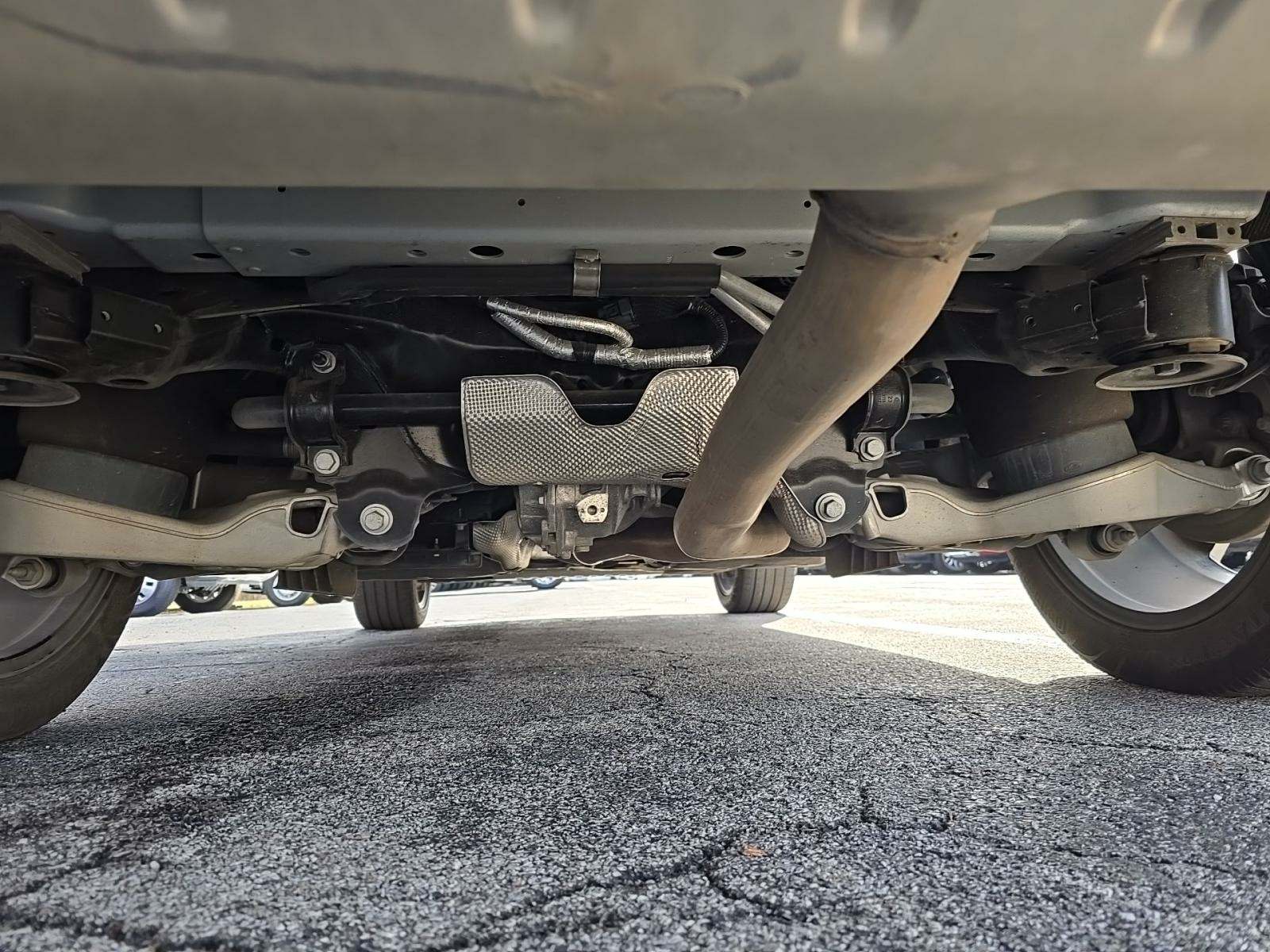 2024 Land Rover Defender 130 X-Dynamic SE AWD