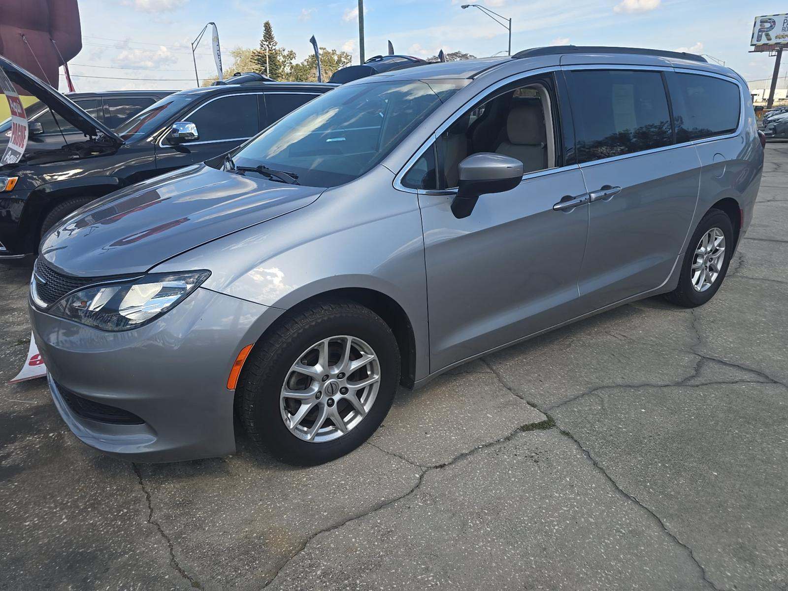 CHRYSLER VOYAGER - 1