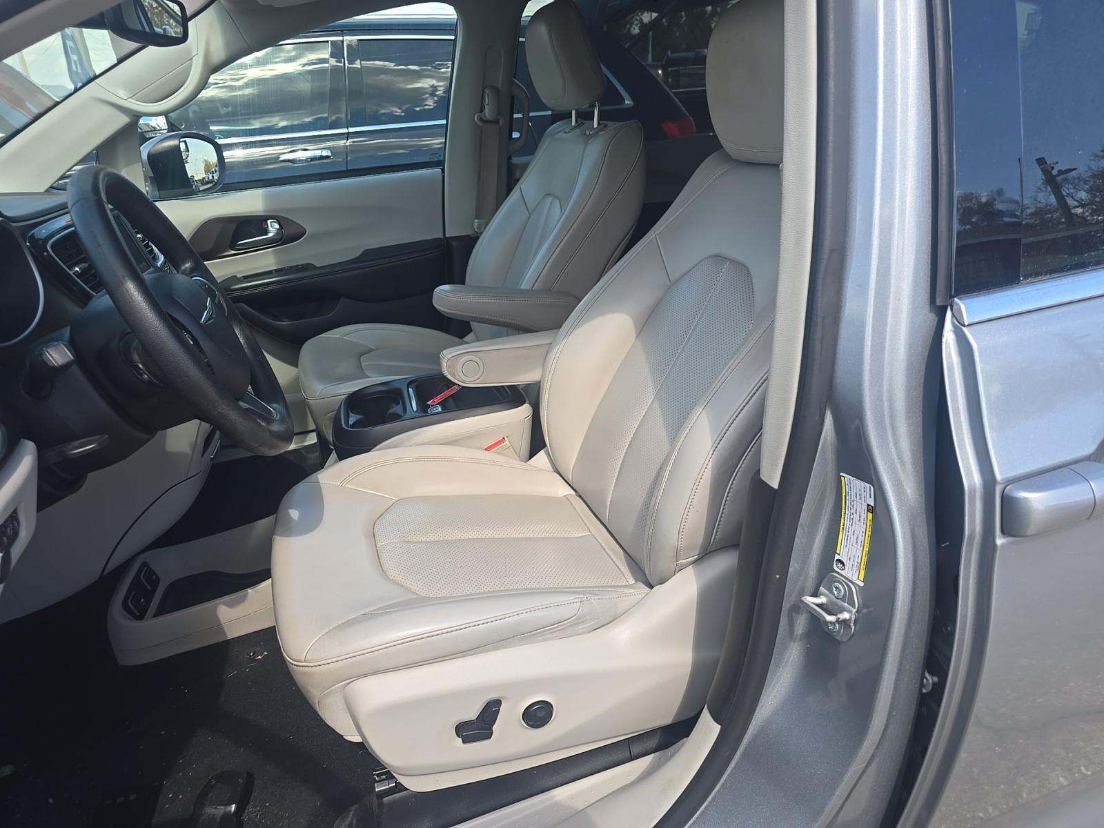 CHRYSLER VOYAGER - 6