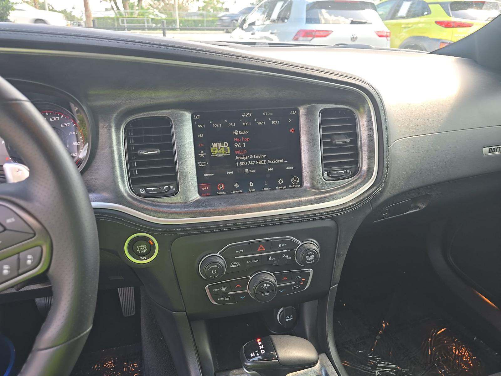 DODGE CHALLENGER - 6