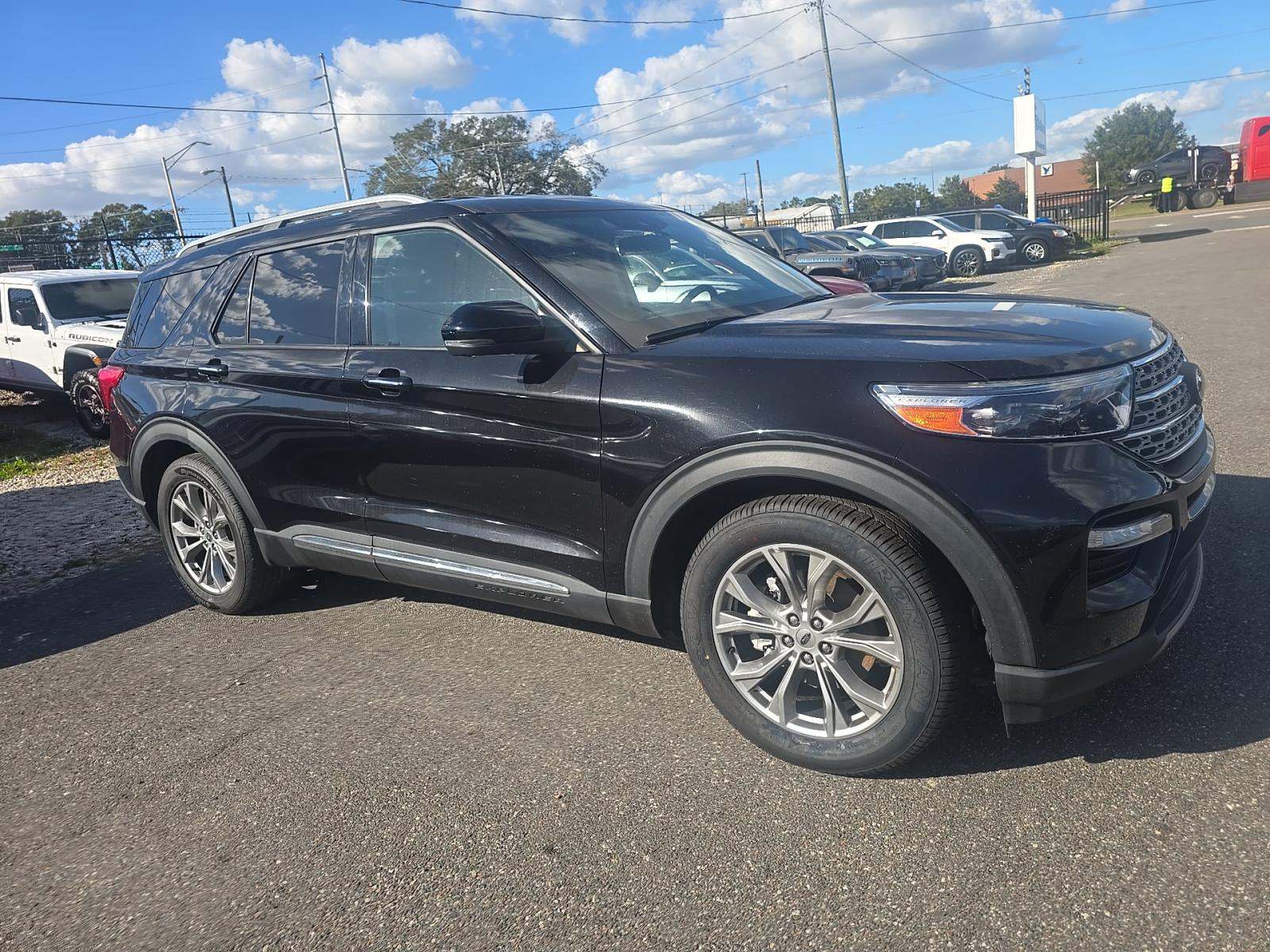 2023 Ford Explorer Limited RWD