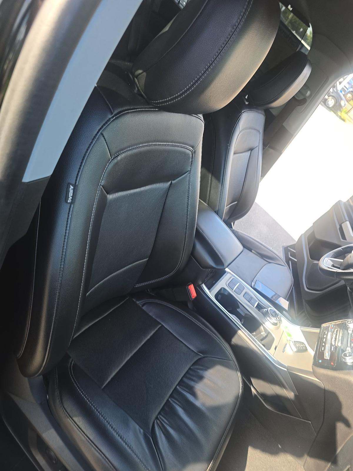 2023 Ford Explorer Limited RWD