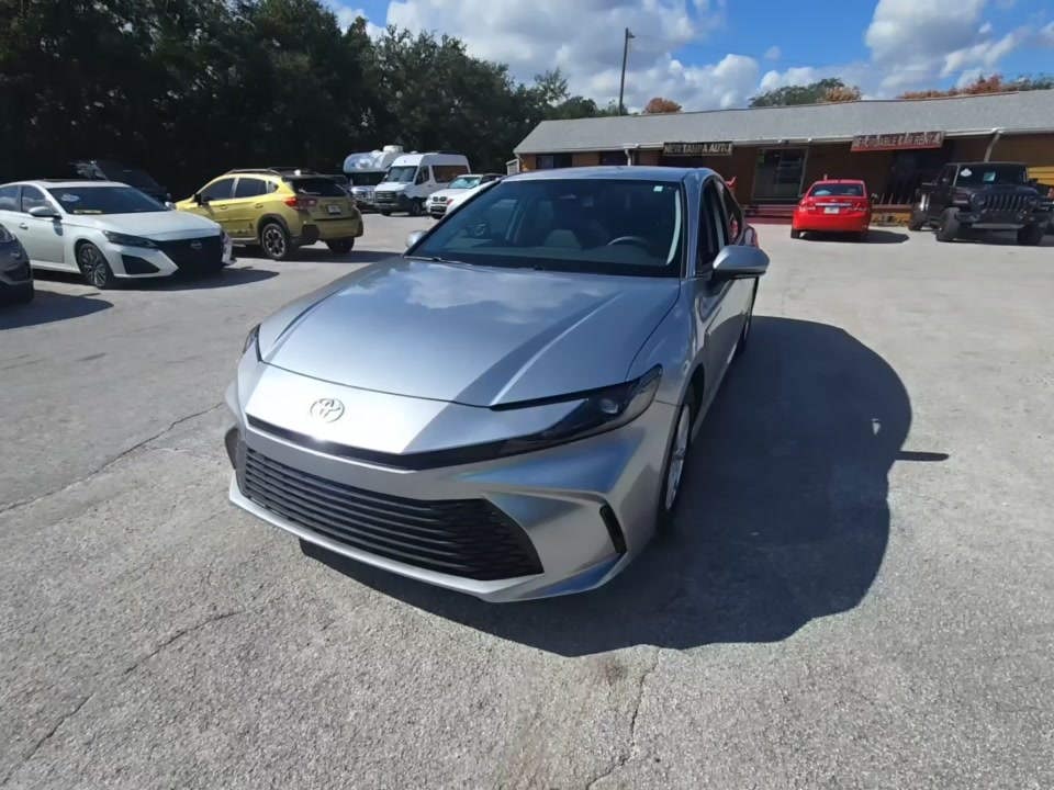 2025 Toyota Camry LE FWD