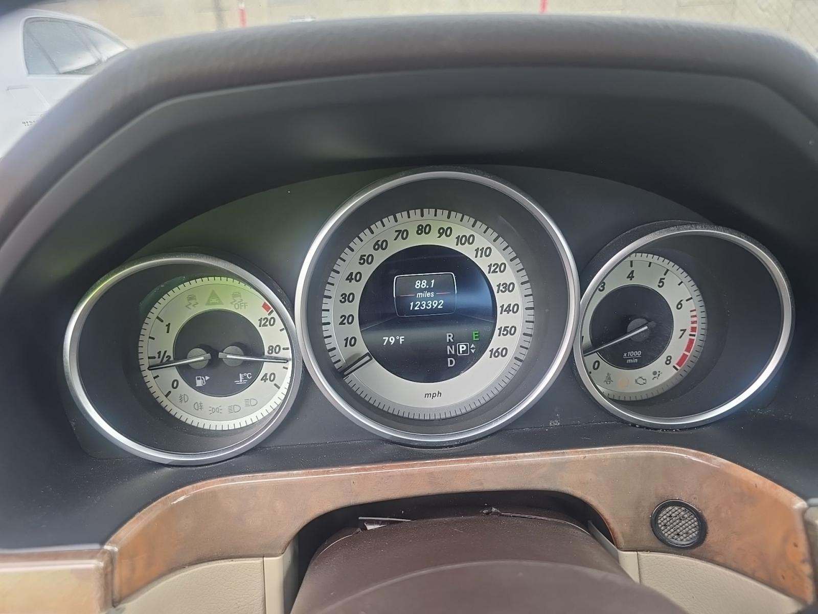 MERCEDES-BENZ E-CLASS - 9