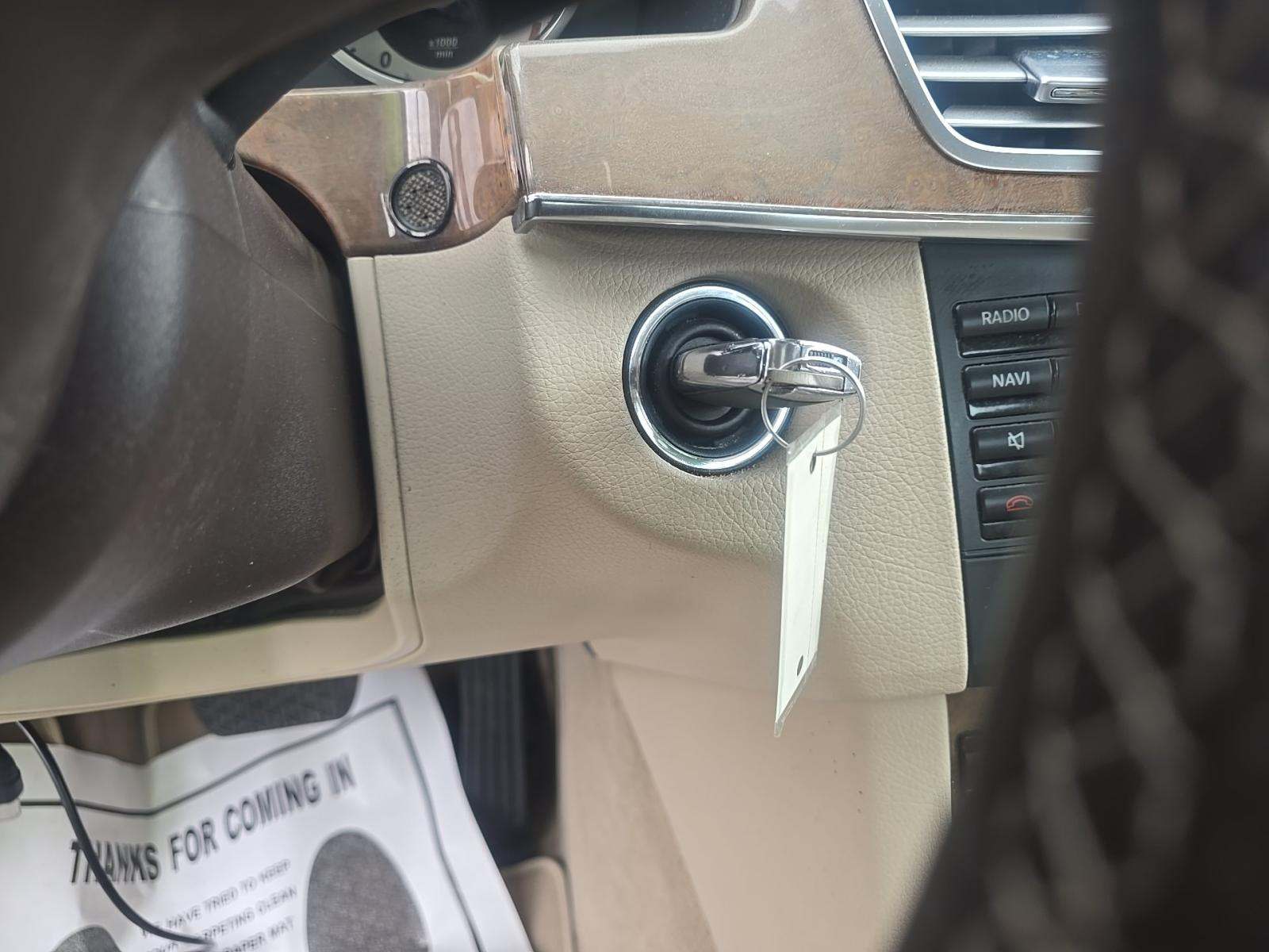 MERCEDES-BENZ E-CLASS - 8