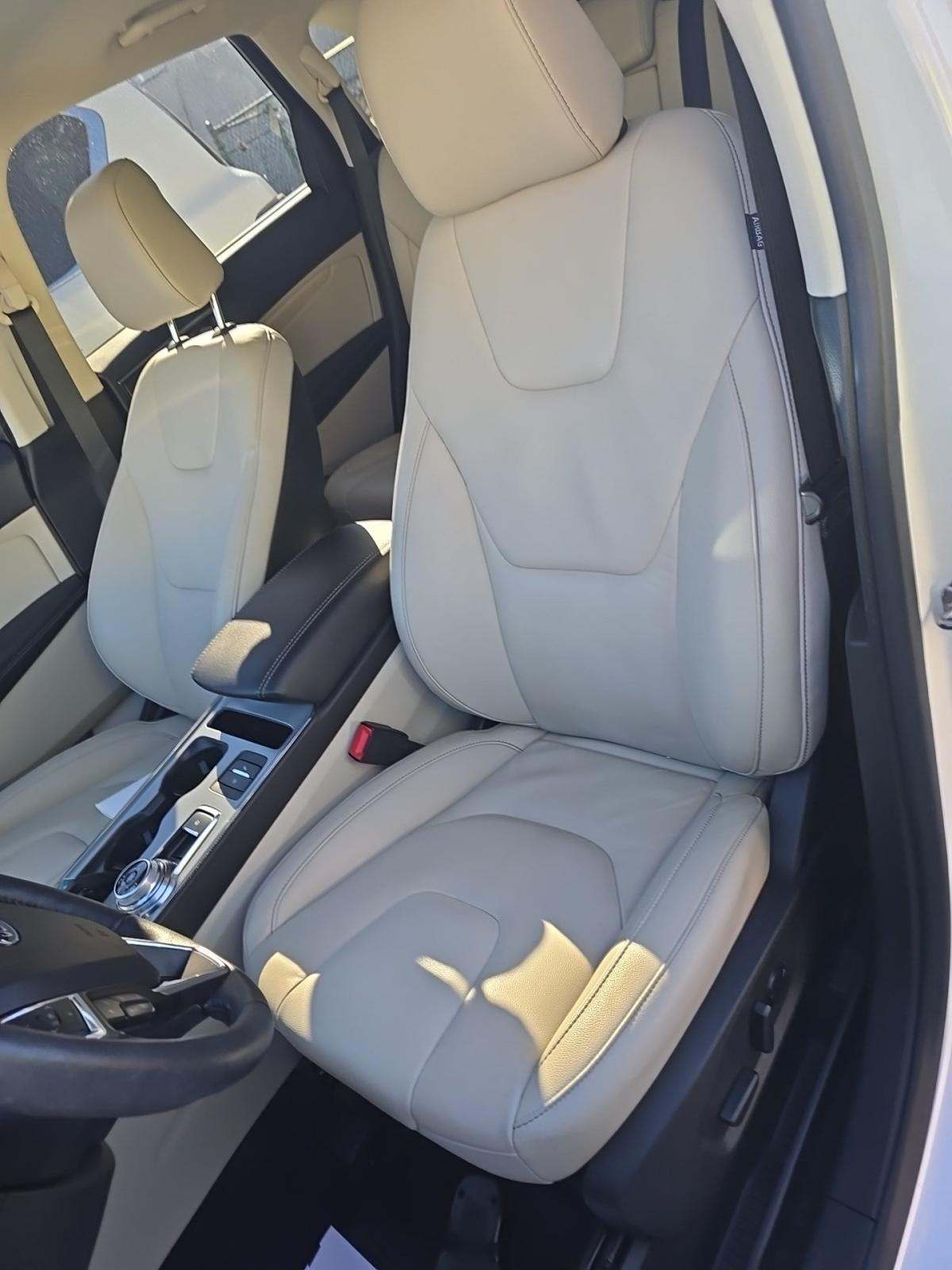 2021 Ford Edge Titanium FWD