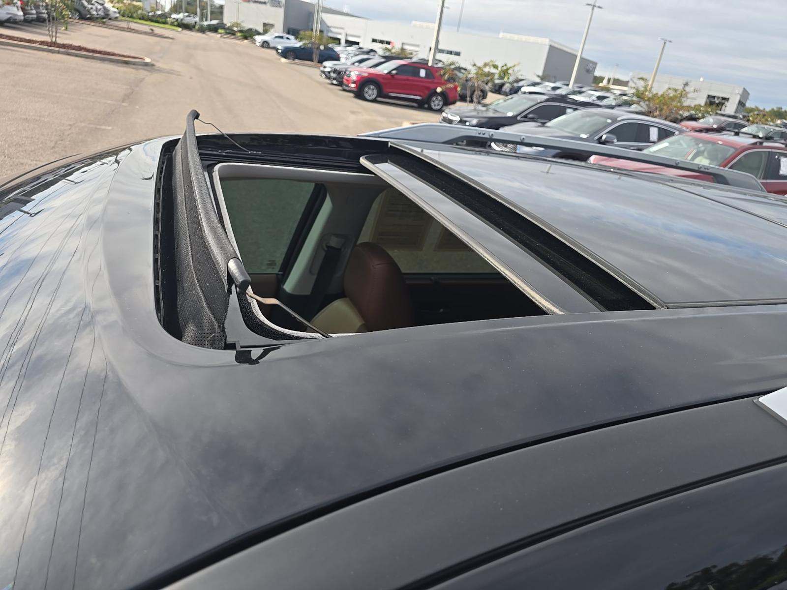 2023 Nissan Pathfinder Platinum AWD