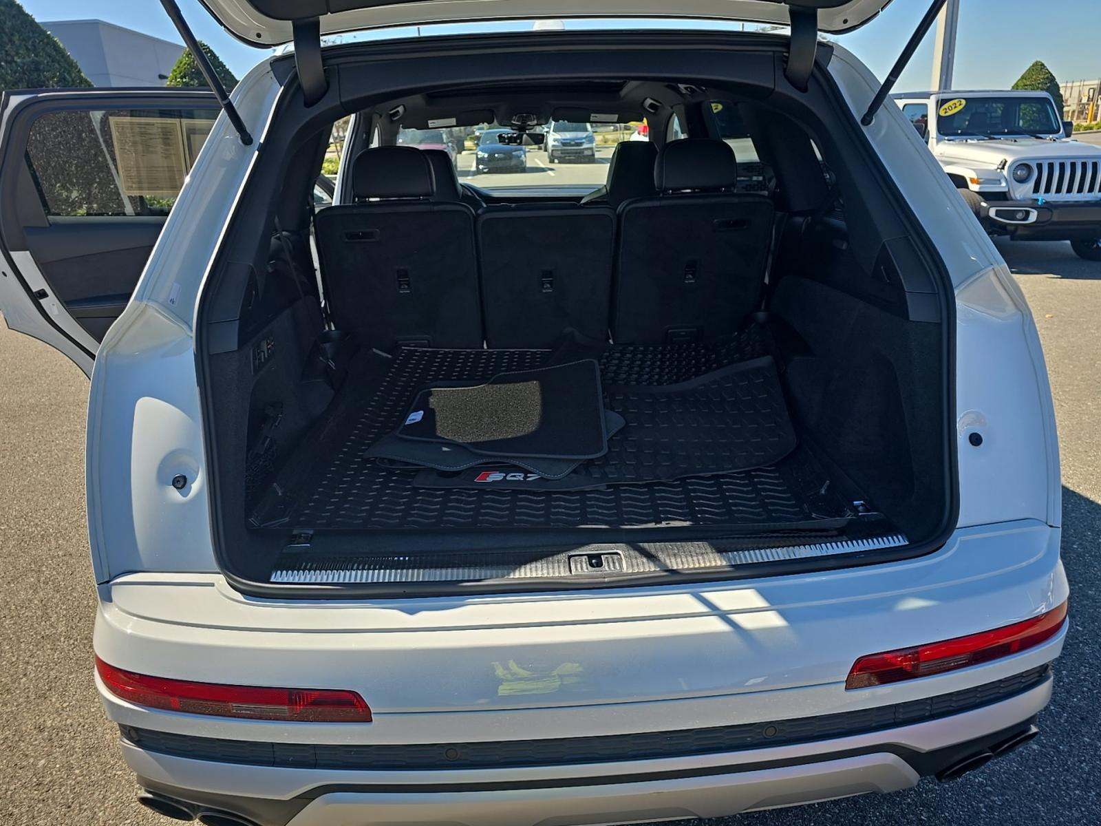 2023 Audi SQ7 Premium Plus AWD