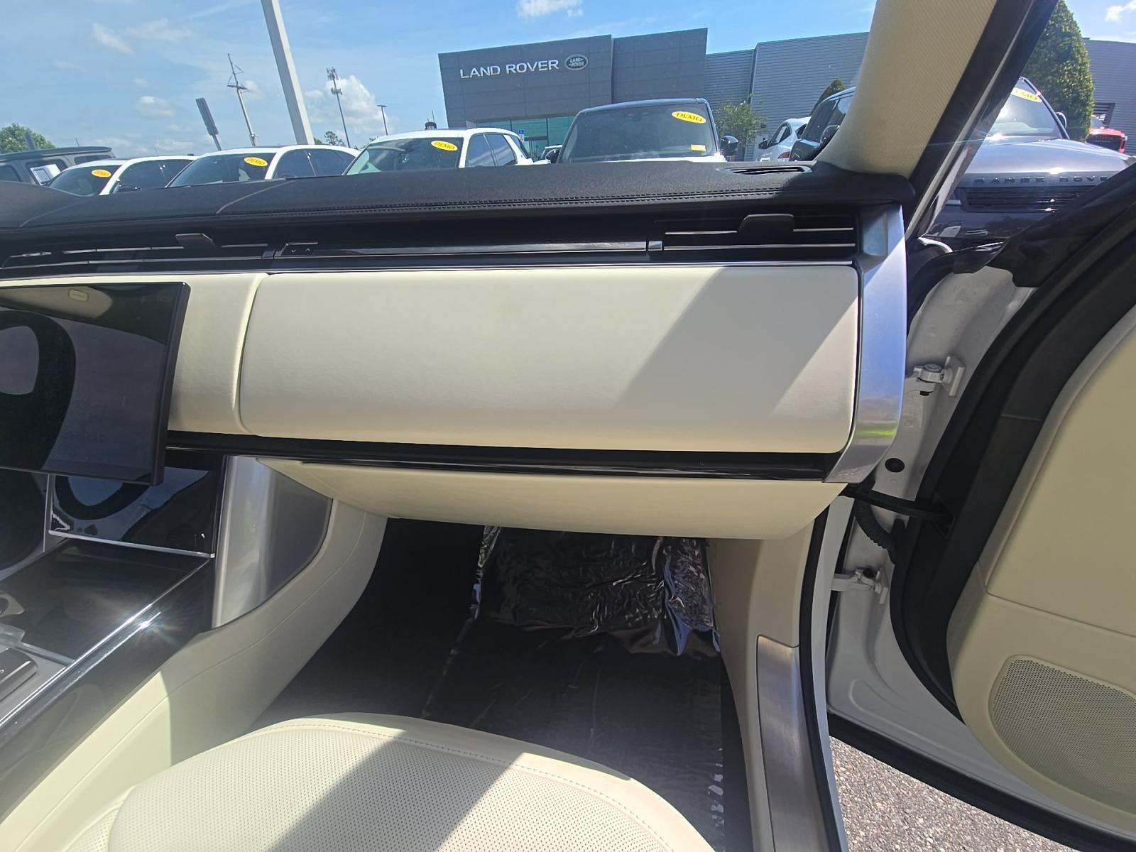 2024 Land Rover Range Rover SE AWD