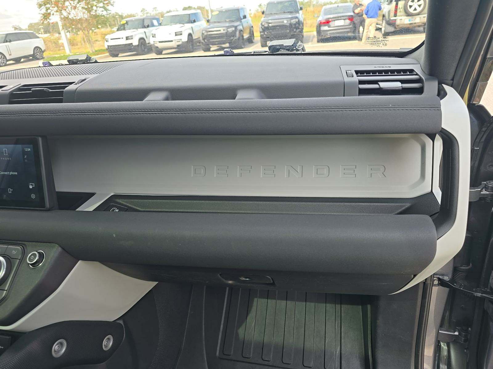 2022 Land Rover Defender 110 X-Dynamic SE AWD